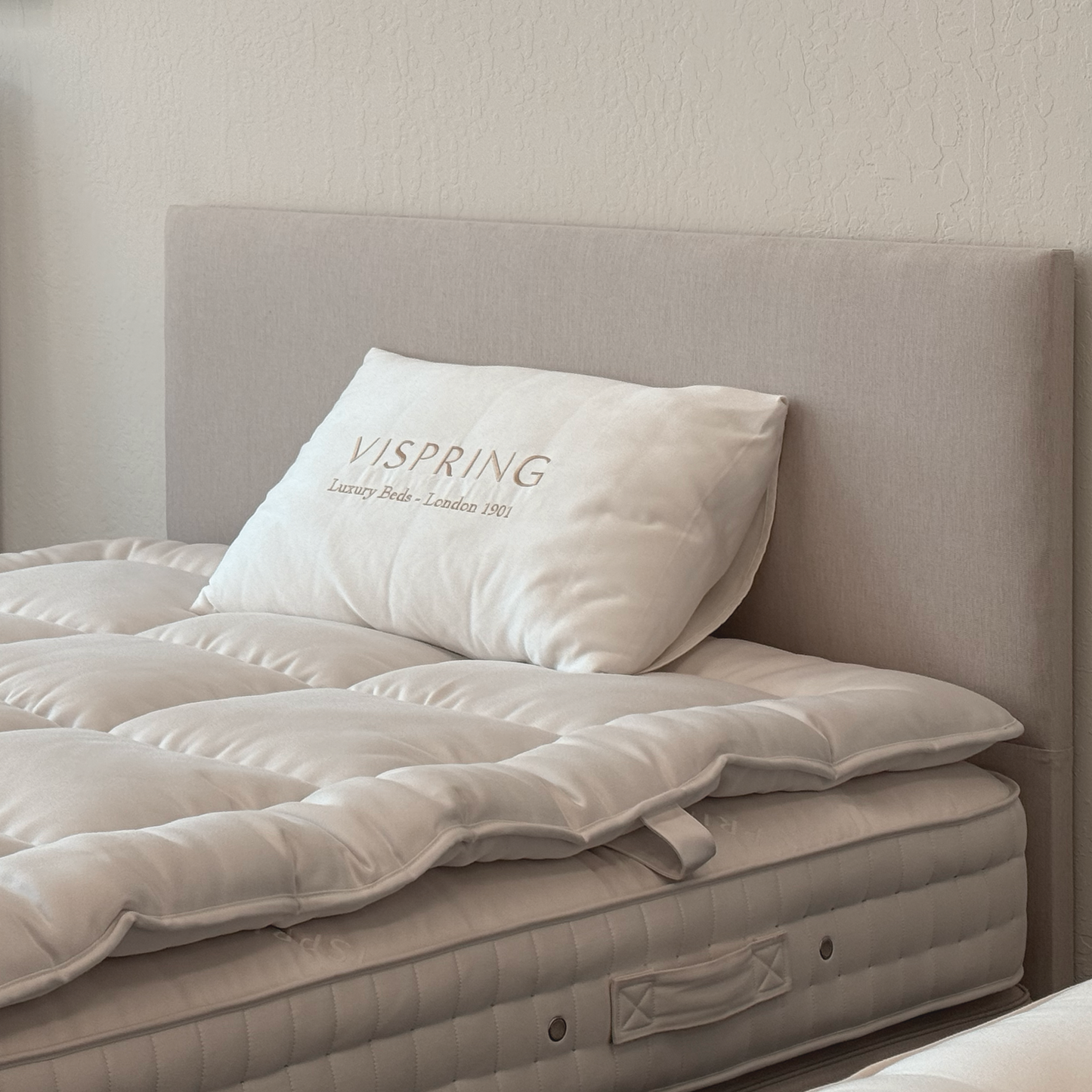 Showroom Refresh Clearance Sale - Vispring Queen Baronet Bed