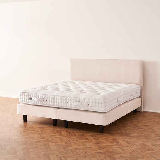 Showroom Refresh Clearance Sale - Vispring Queen Baronet Bed