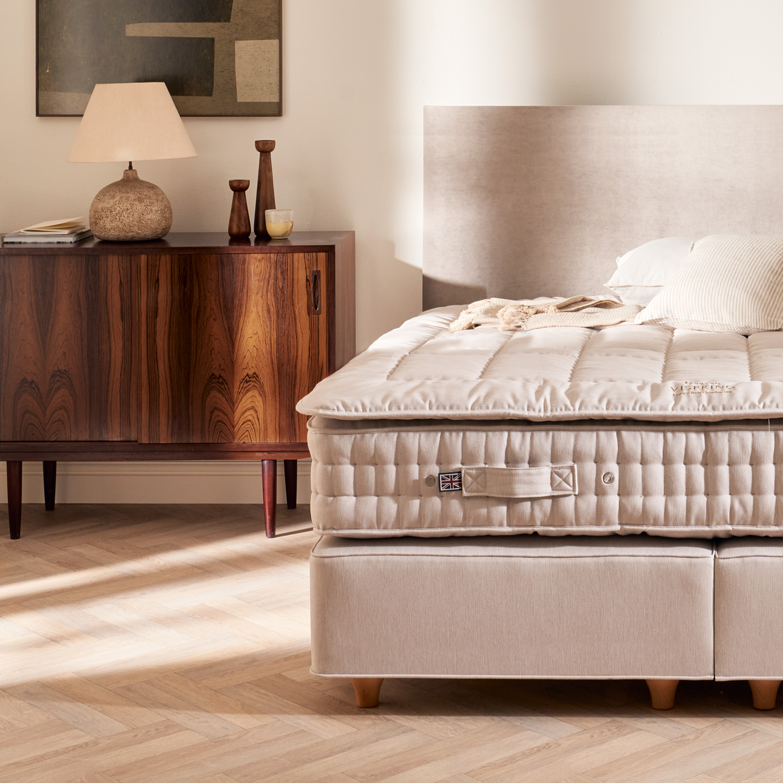 The Baronet (aka Bayswater) is an entry level mattress with horse hair and wool. 1,716 coils (per king) combine with the horse hair, wool, and cotton fill for a superbly comfortable mattress that is moderately firm with all the support you could ask for.