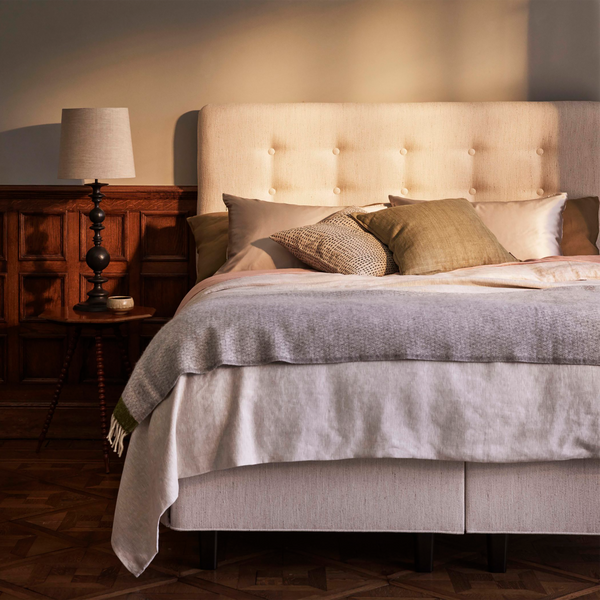 Tiara – Bedroom & More